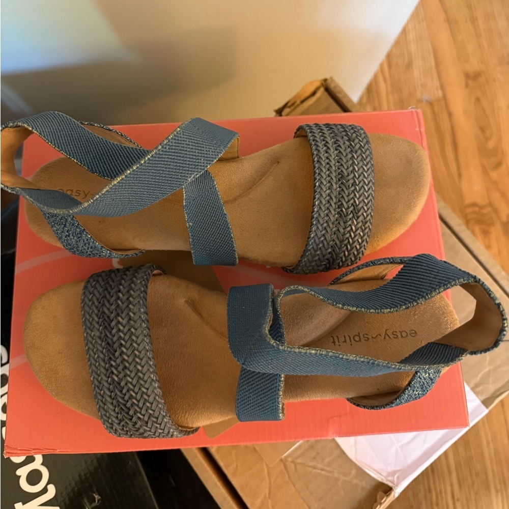 New Easy spirit blue Women's Comfort Wedge Sandals sz 7 - Picture 2 of 6